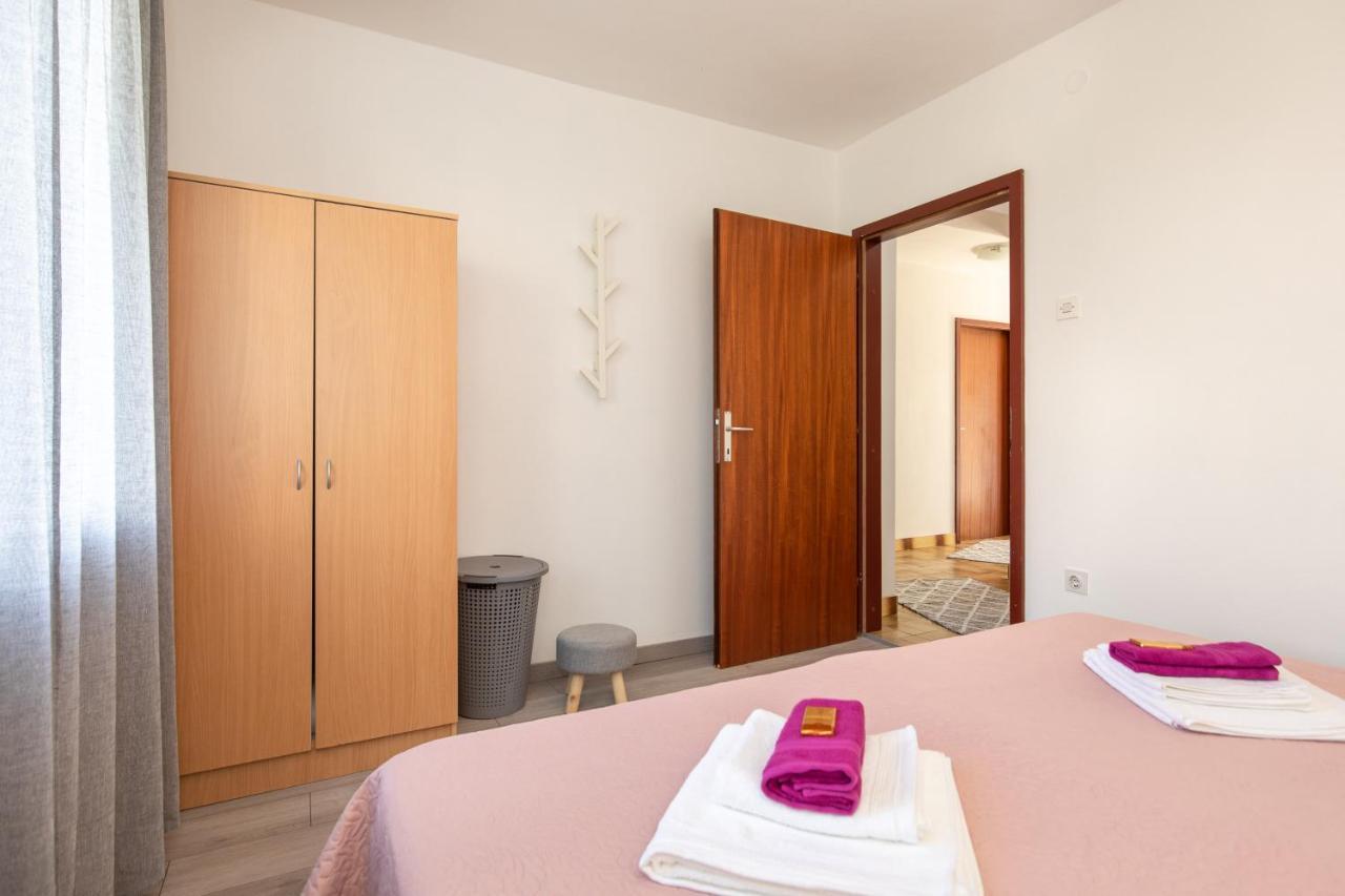 Apartment Lora Crikvenica Exterior photo